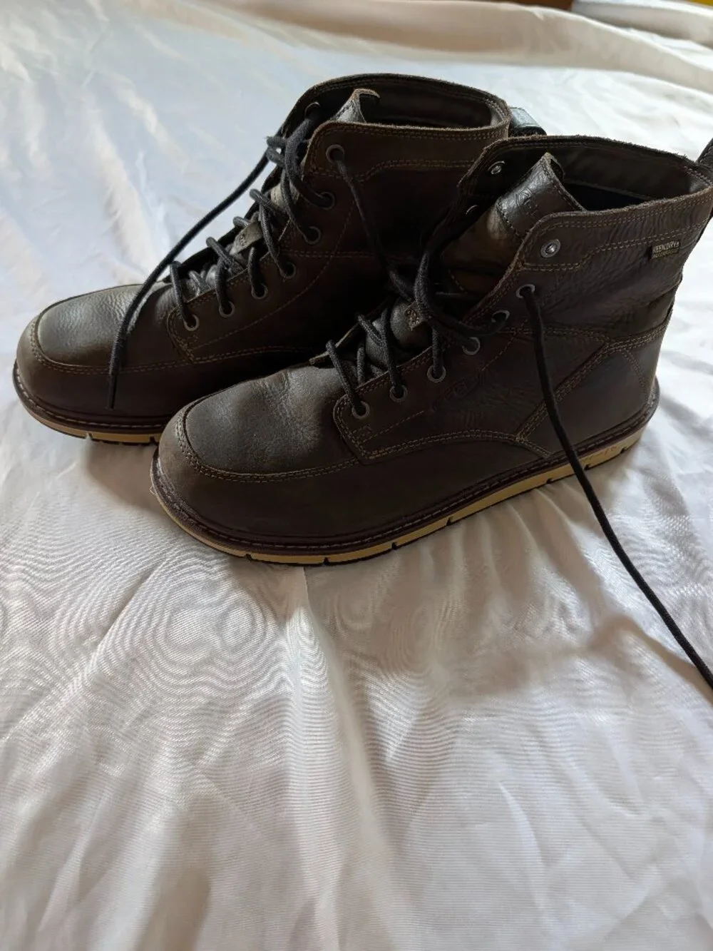 Keen Men's 12D Brown San Jose soft toe